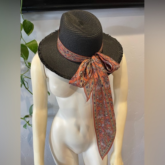 Liz Claiborne Collection Accessories - Black Straw Hat with paisley vintage 100% silk Liz Claiborne scarf size S/M